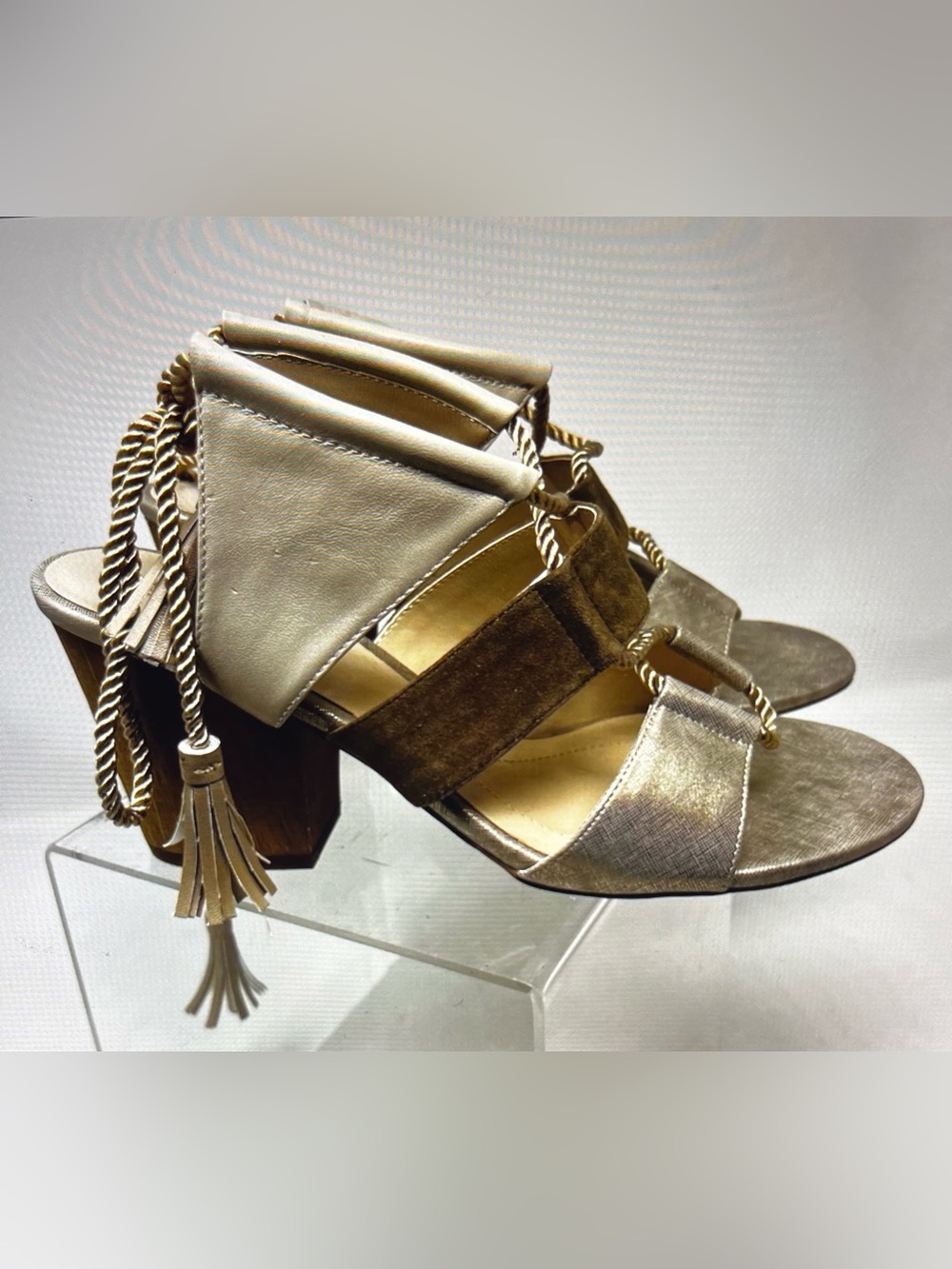 Studio Isola Lisbon Strappy Sandal Taupe, Size 11M Tassles Chunky Heel NEW.